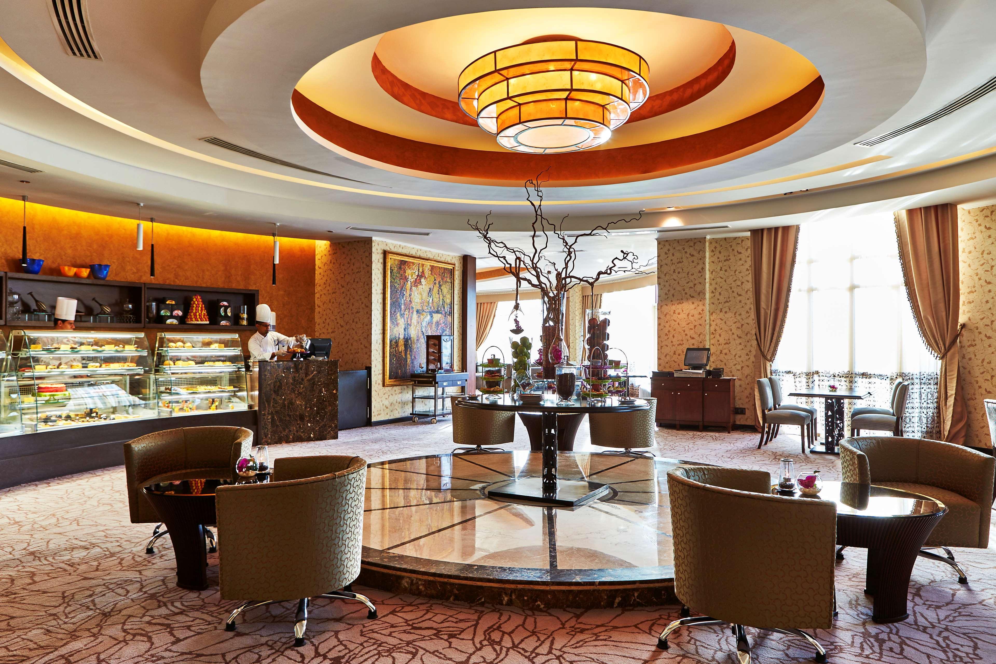 开罗凯宾斯基御美心皇宫酒店 外观 照片 The lobby lounge