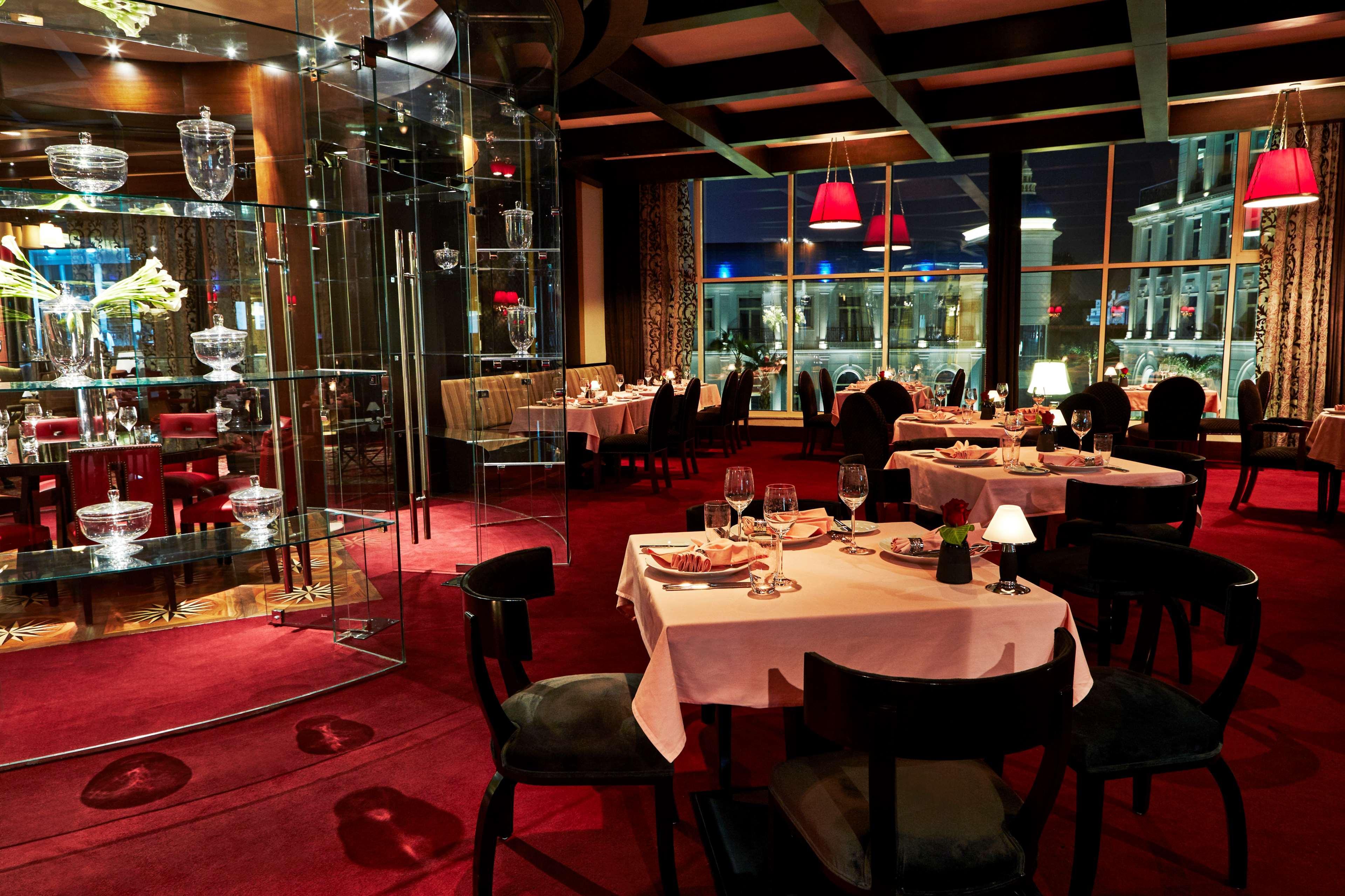 开罗凯宾斯基御美心皇宫酒店 外观 照片 Interior of the restaurant in 2016